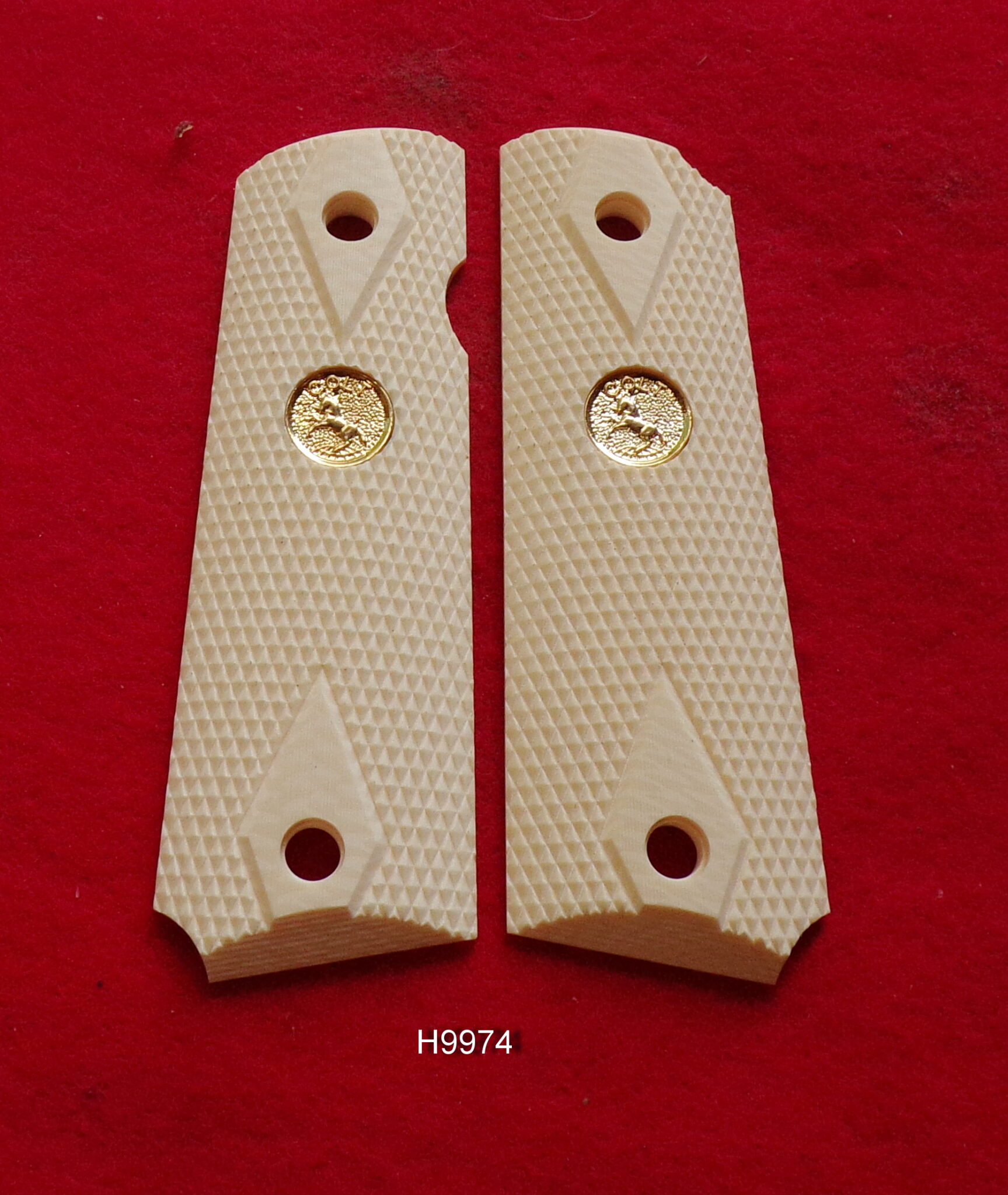 Checkered Imitation Ivory Grips Wgold Colt Medallions For Colt 1911 Government Models 7466